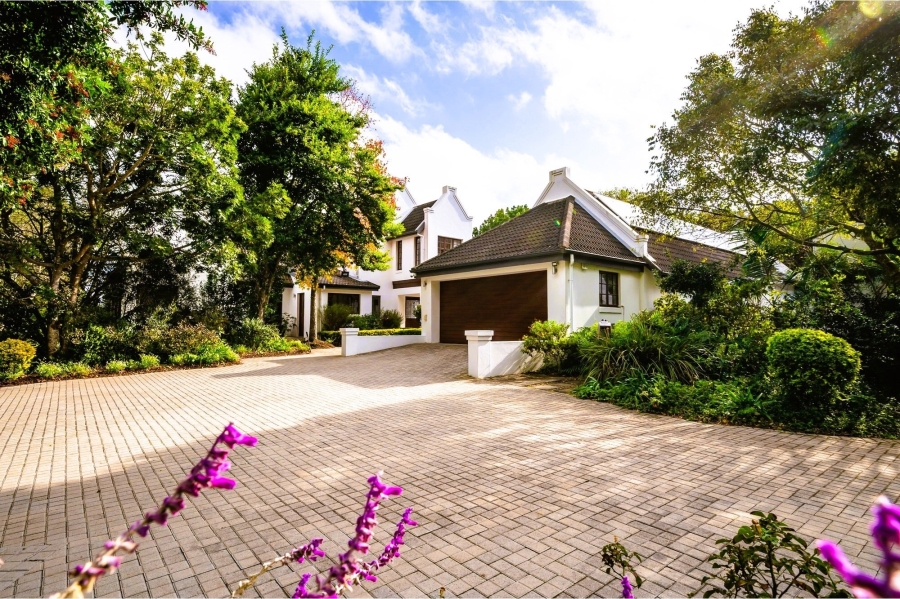 5 Bedroom Property for Sale in Theescombe Eastern Cape
